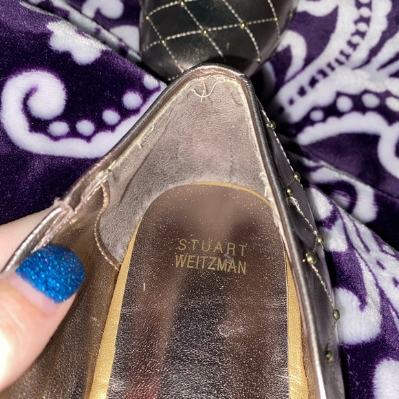 Stuart weitzman gold flats never worn in good condition. - Picture 5 of 5